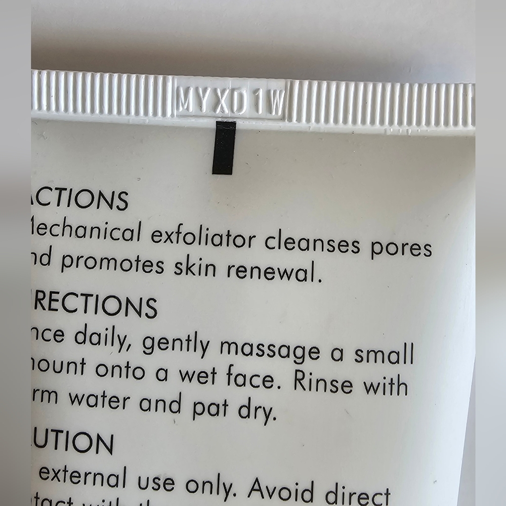 SkinCeuticals Micro-Exfoliating Scrub 150m/5fl oz - Picture 3 of 4